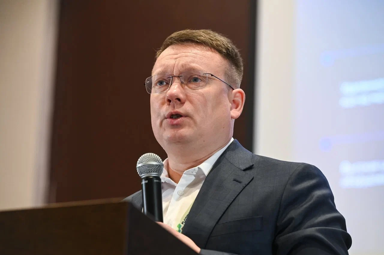 Александр Власов